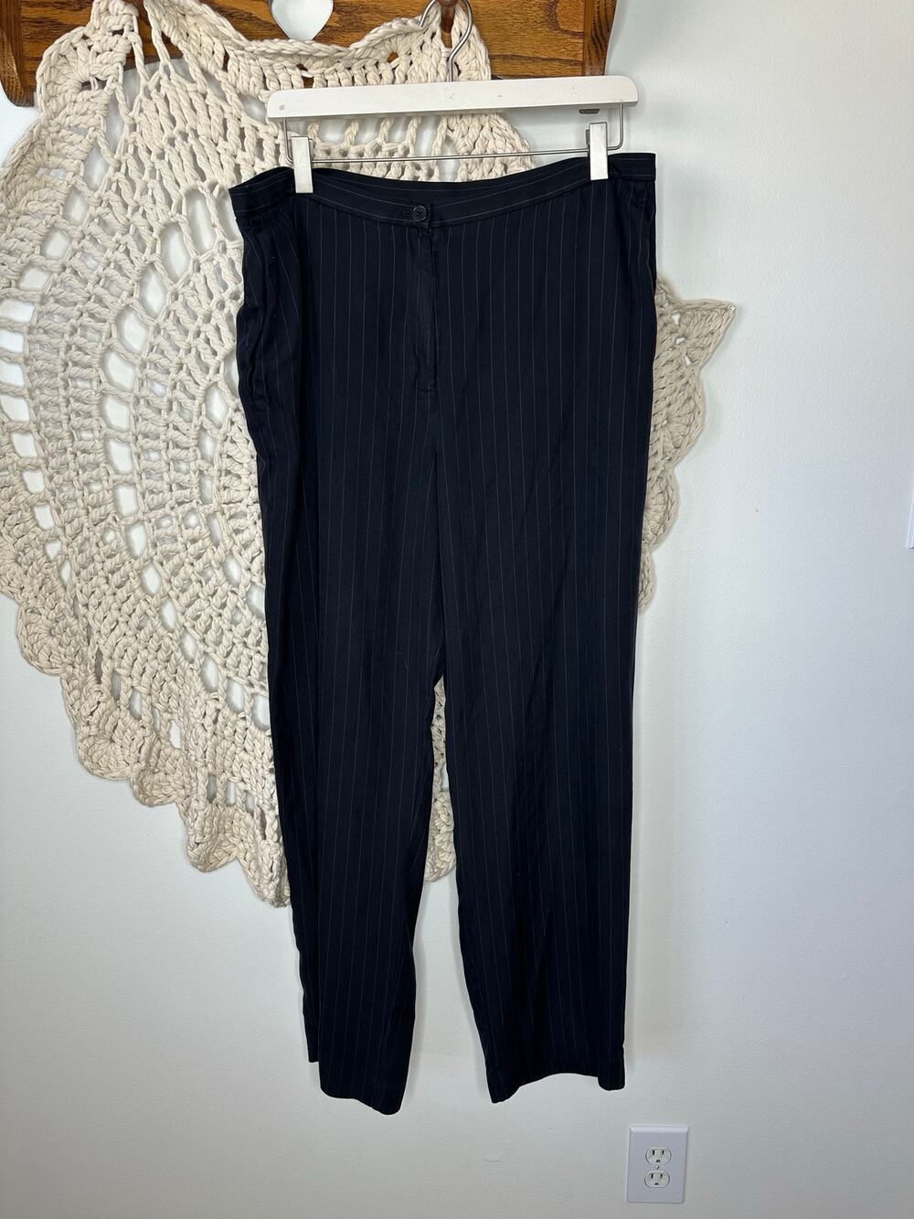 Lauren Ralph Lauren Black Silk Pinstripe Tapered Trousers Size 16